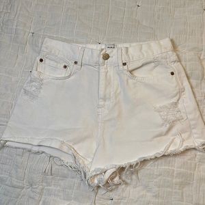 BDG Urban Outfitters Girlfriend High-Rise White Distressed Shorts Size 28